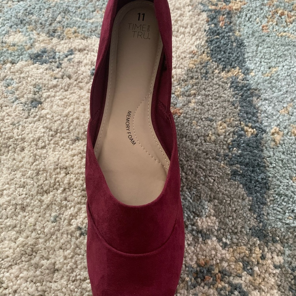 Shoes - Picture 2 of 3